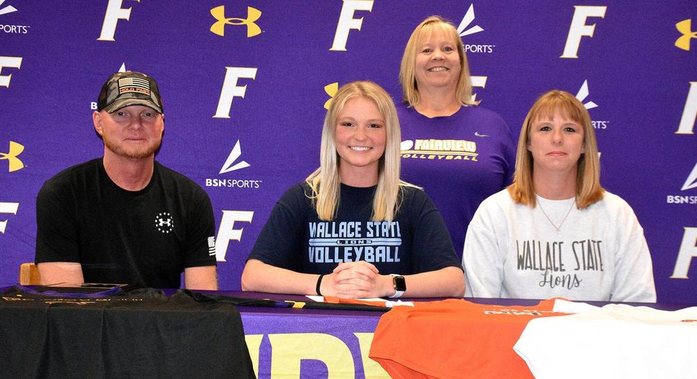 Daisy Manasco Signs with Wallace State