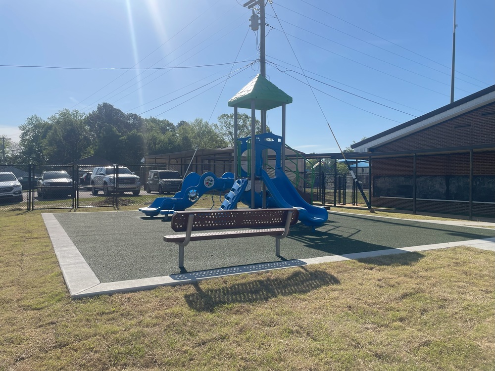 Sensory play/outdoor classroom